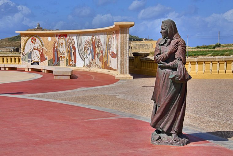 Malta_2761_Gozo_Gharb_Basilica of the National Shrine of the Bles_msed Virgin of Ta' Pinu_Church of Miracles_m
