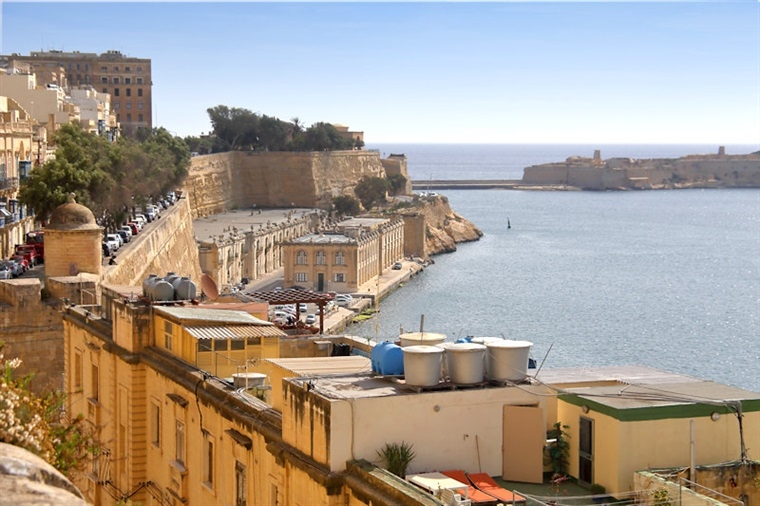 resized_Malta_1763_Valletta_The Gand Harbour Looking West_m