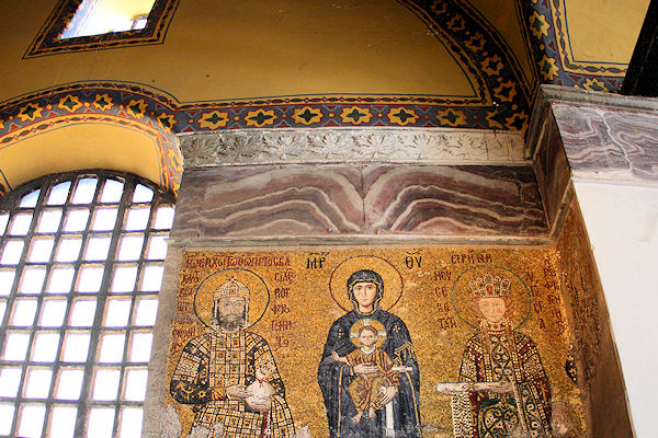 Istanbul_SanSophia_Interior_2681.jpg
